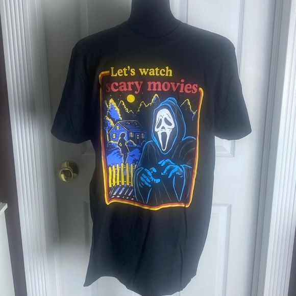 Ghost Face Icon of Halloween Let’s Watch Scary Movies Black Tee Unisex L NWOT - Picture 1 of 3